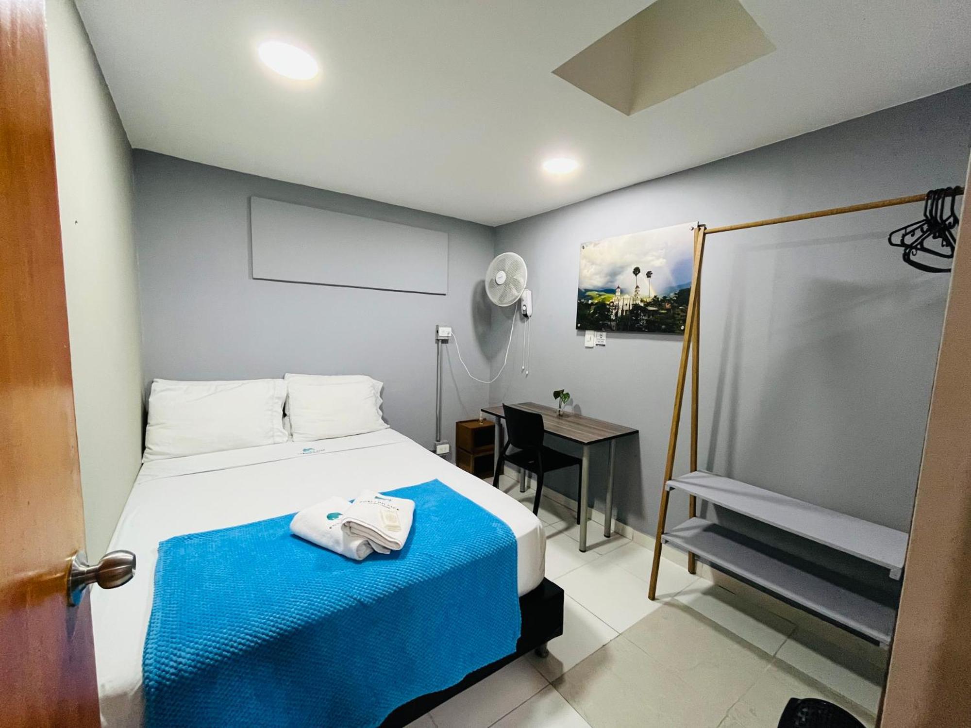 Poblado Park Guest House Медельїн Екстер'єр фото
