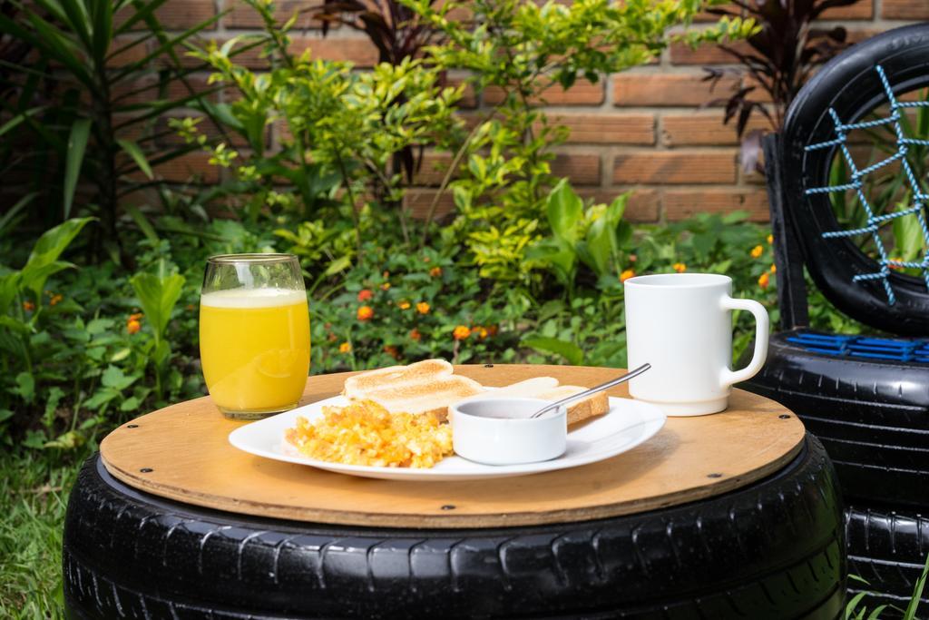 Poblado Park Guest House Медельїн Екстер'єр фото