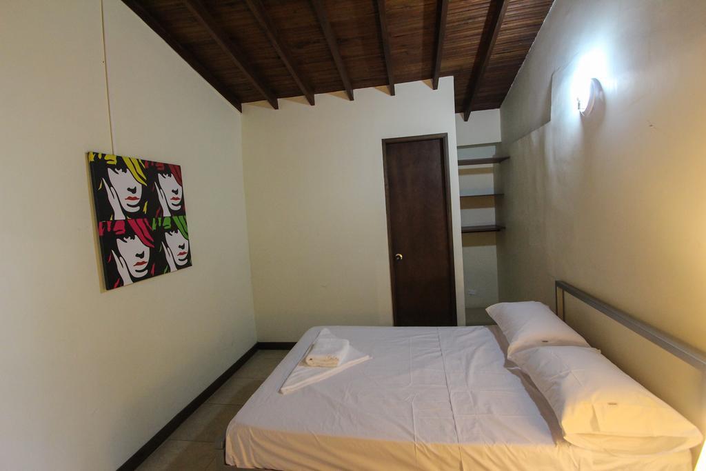 Poblado Park Guest House Медельїн Екстер'єр фото